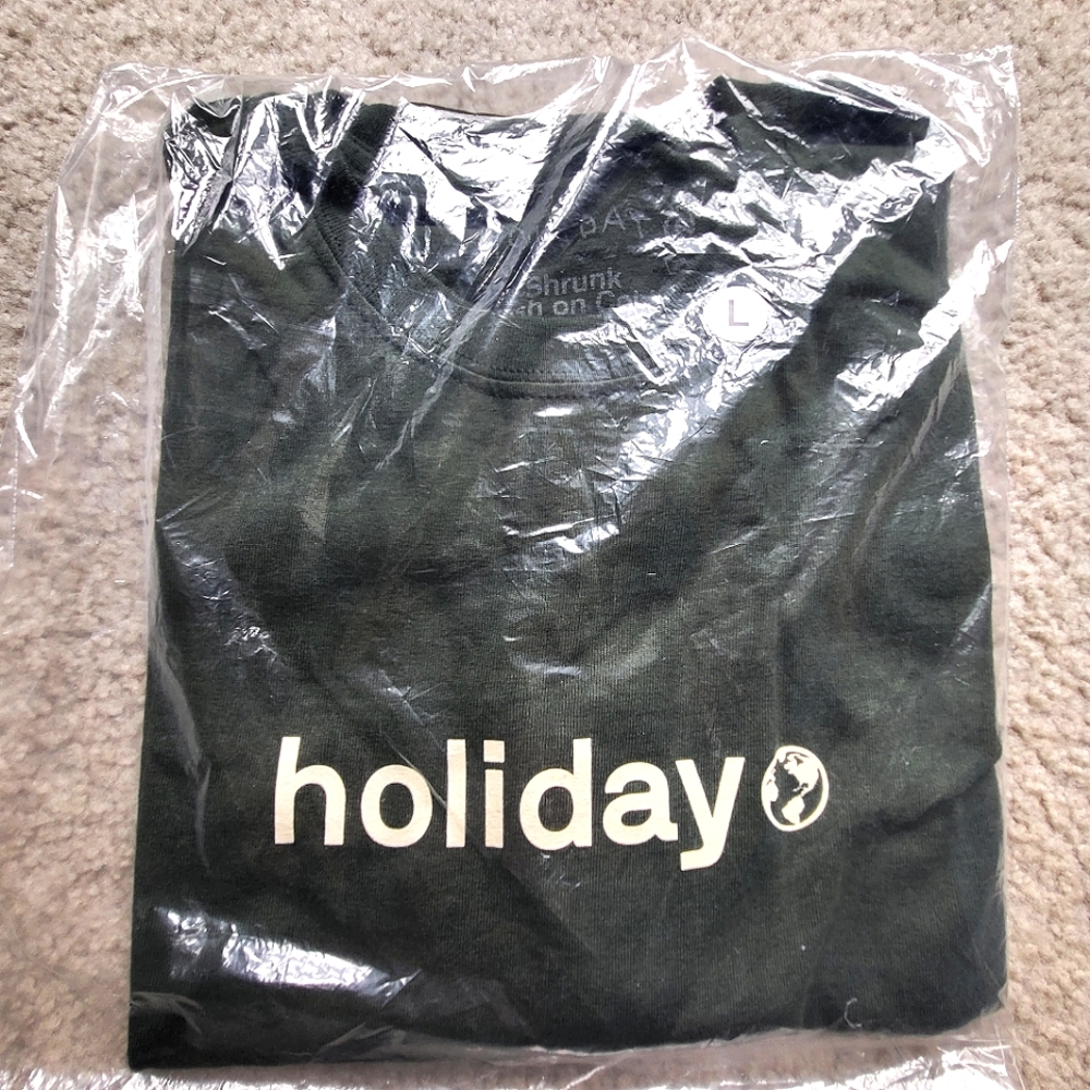 [NWT] Holiday Brand Earth Day Shirt - Lg